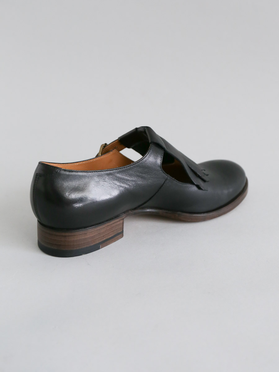 Forme フォルメ Fringe T Strap Black