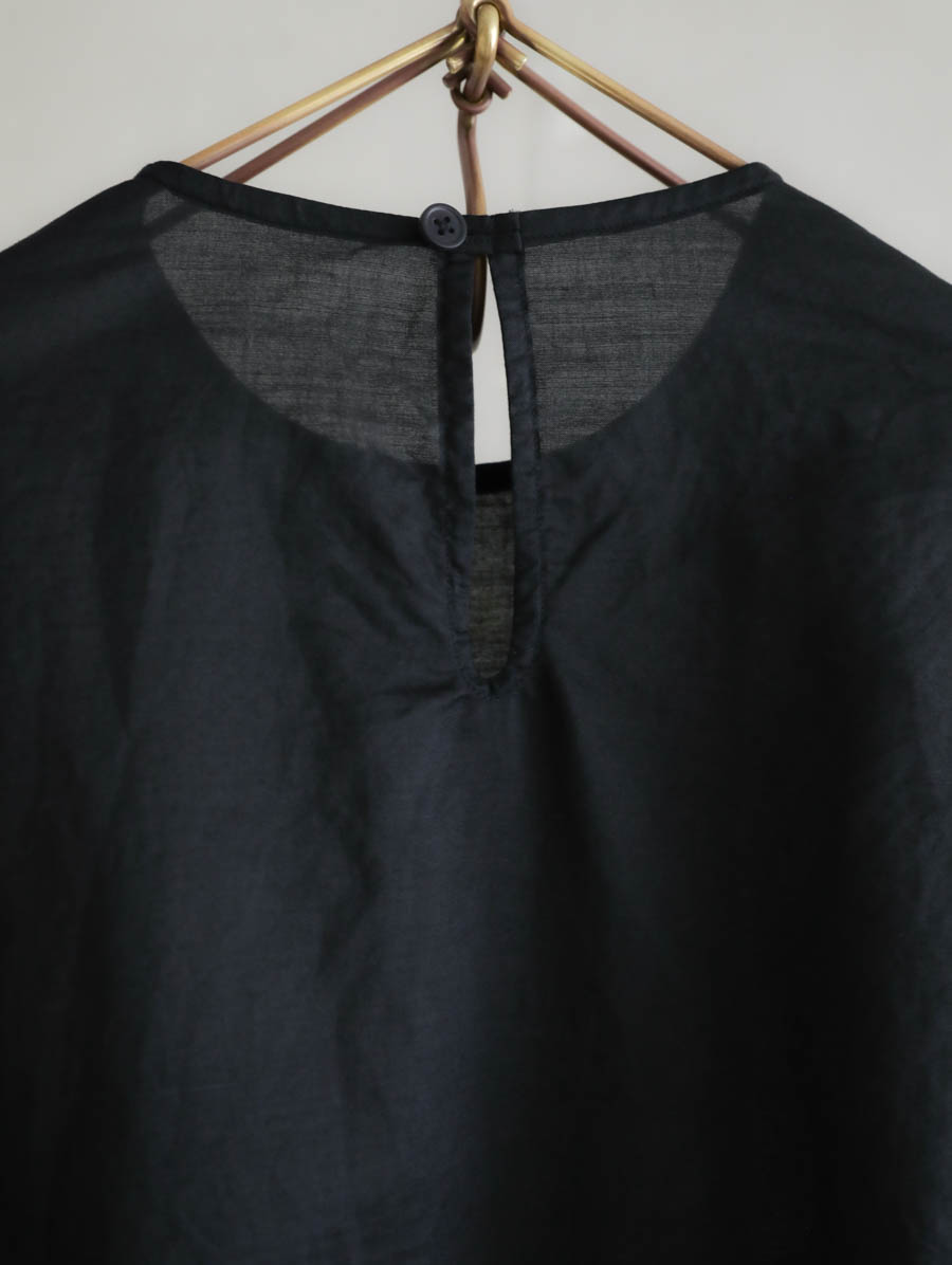 ゴーシュ バックボタンブラウス｜通販