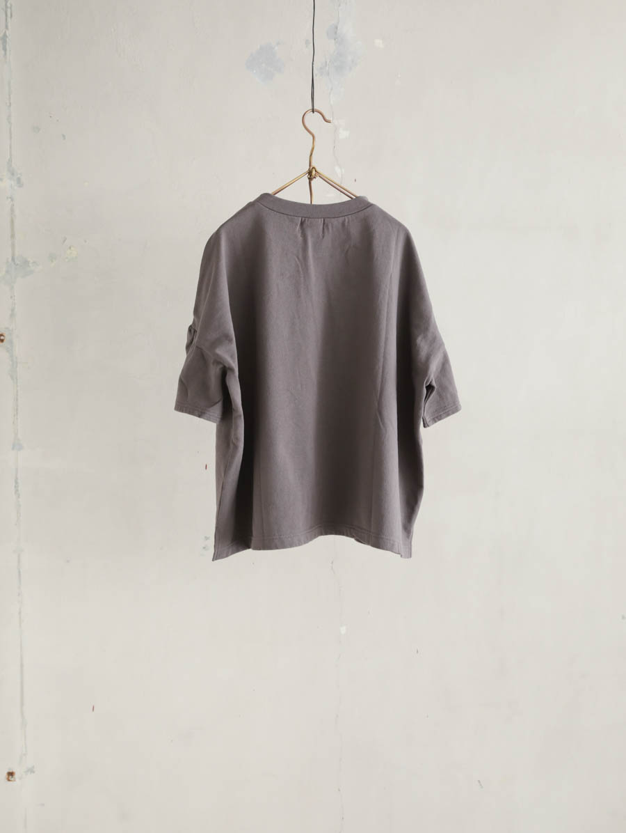 UNIVERSAL TISSU,ユニヴァーサルティシュ,Tシャツ