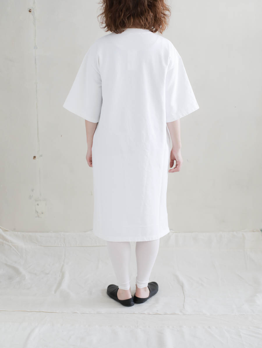 Universal Tissu ユニバーサルティシュ コンパクト裏毛ワンピース シロ