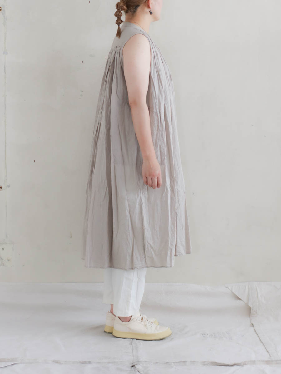 Veritecoeur,ヴェリテクール,通販,スリーブレスギャザーブラウス