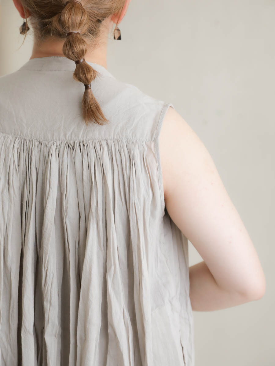 Veritecoeur,ヴェリテクール,通販,スリーブレスギャザーブラウス