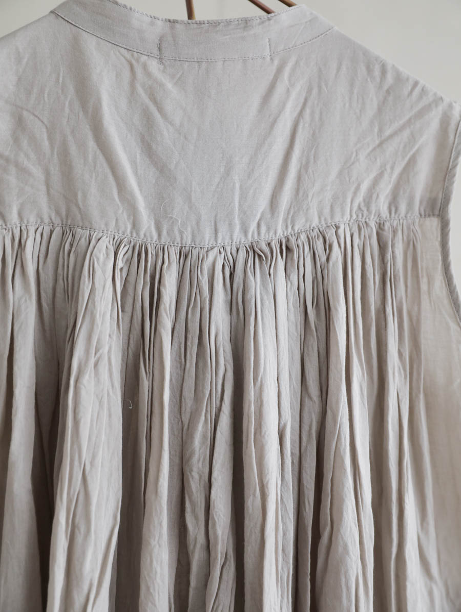 Veritecoeur,ヴェリテクール,通販,スリーブレスギャザーブラウス