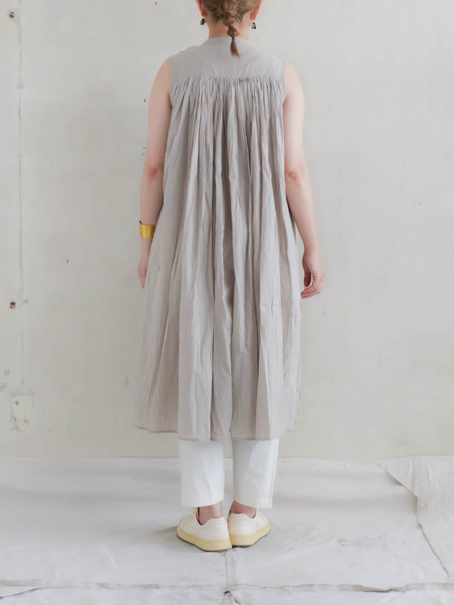 Veritecoeur,ヴェリテクール,通販,スリーブレスギャザーブラウス