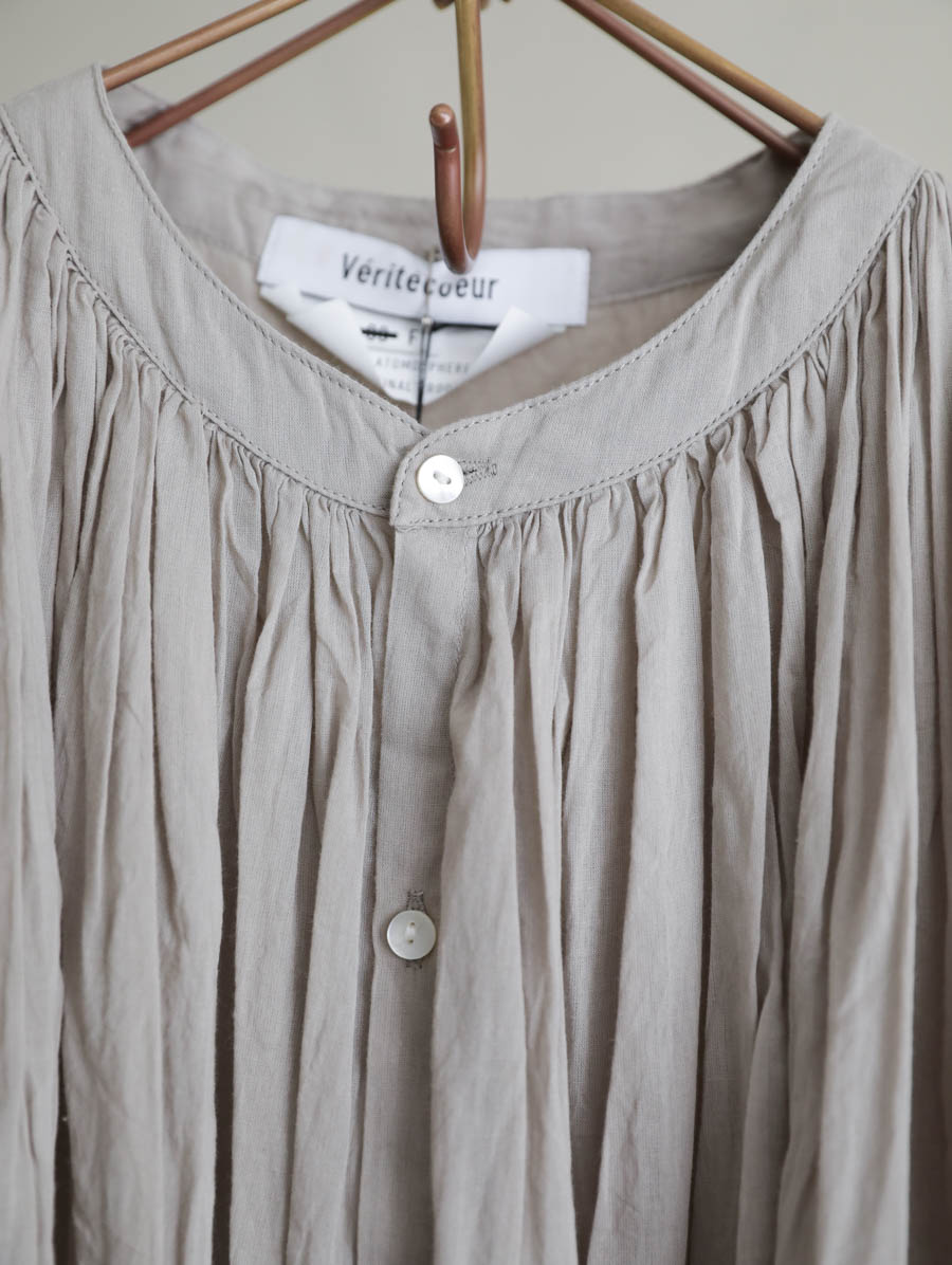 Veritecoeur,ヴェリテクール,通販,スリーブレスギャザーブラウス