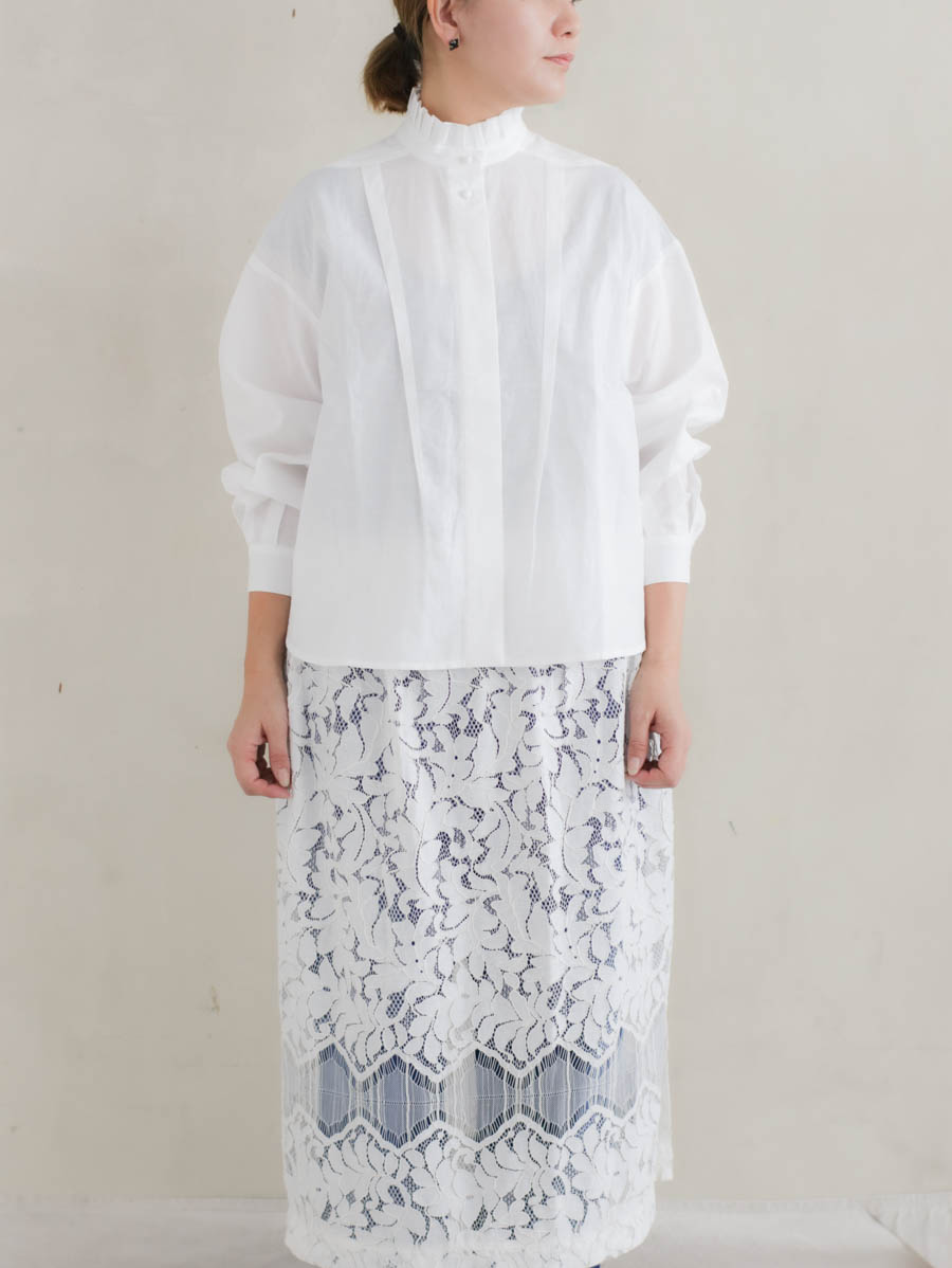 magali マガリ コットンリネンシャンブレーラッフルカラーブラウス（ホワイト） メイン画像