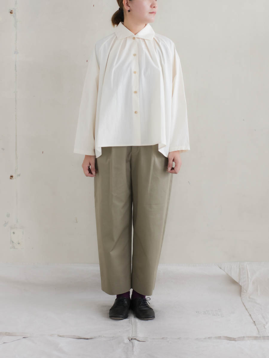 SP エシュペー オーガニックコットンチノスラックス（ライトカーキ） メイン画像