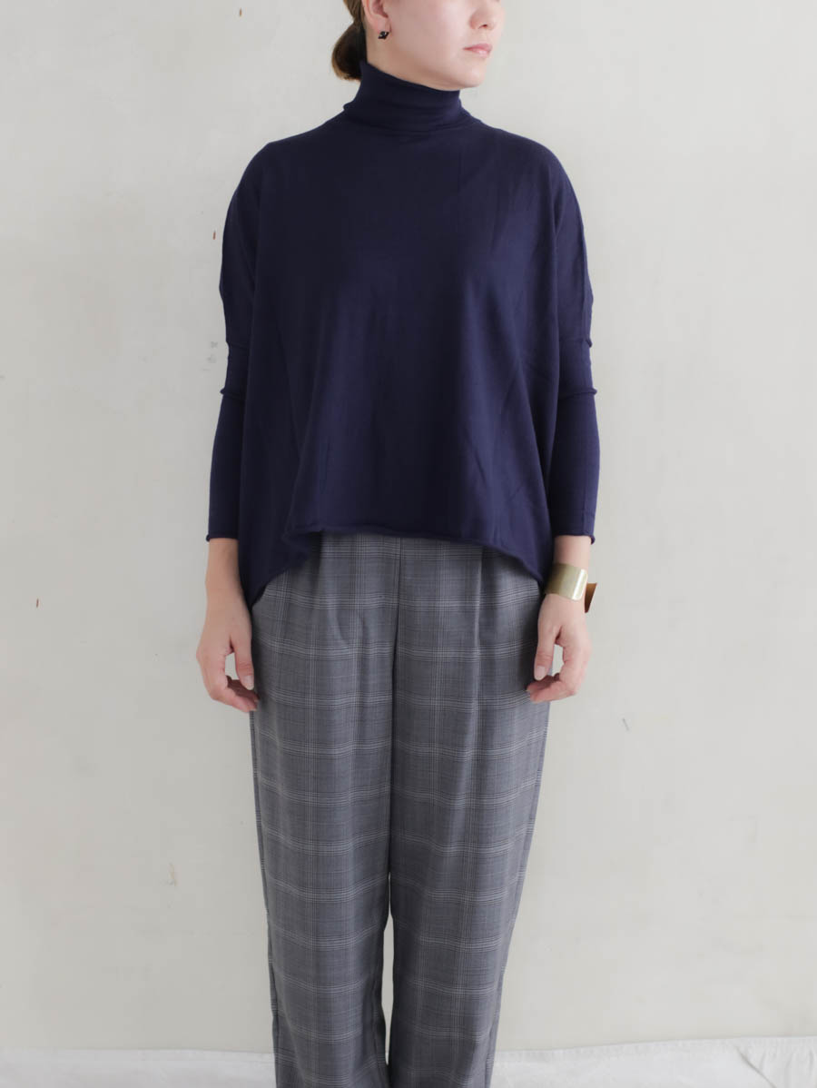 Veritecoeur ヴェリテクール 5COL TURTLE NECK(インクネイビー)ST-149 メイン画像