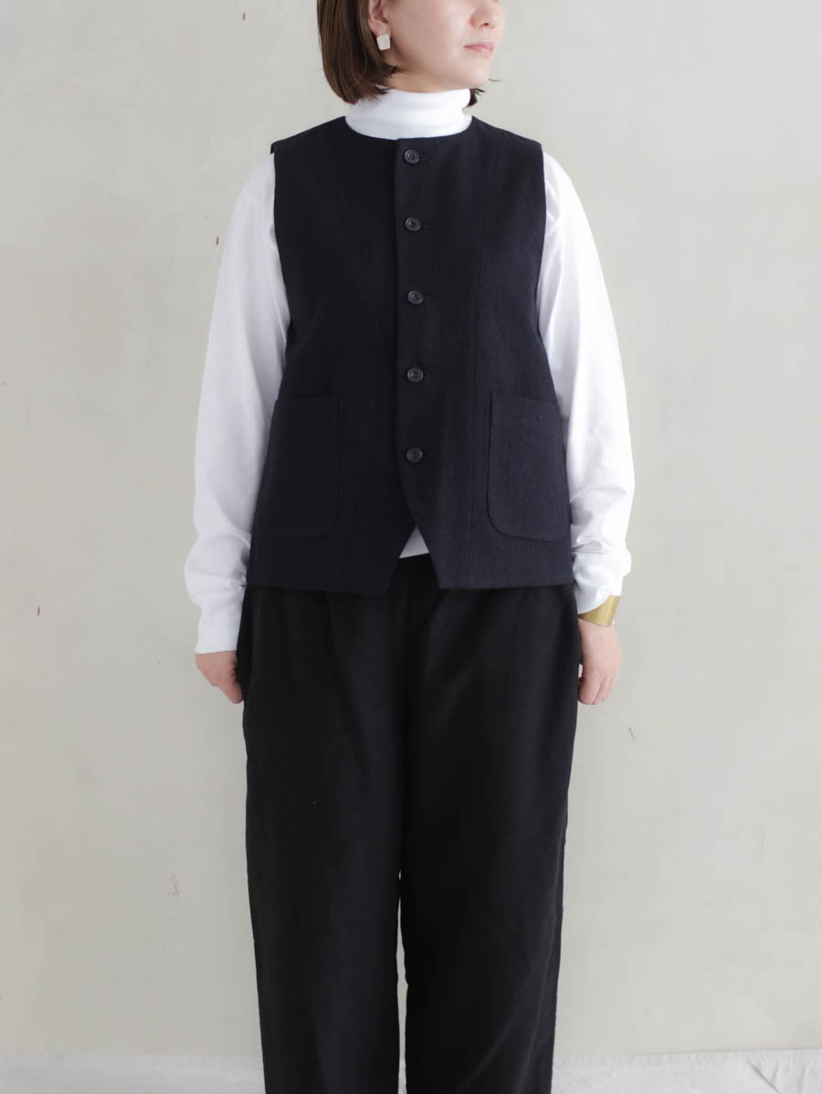 Veritecoeur ヴェリテクール ウールベスト（ブラック）ST-195 メイン画像