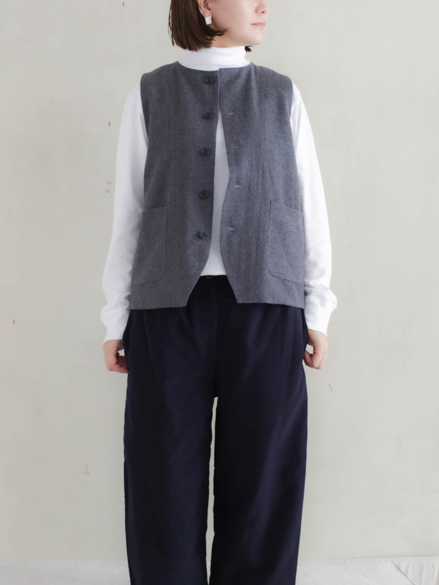 Veritecoeur ヴェリテクール ウールベスト（グレー）ST-195 メイン画像